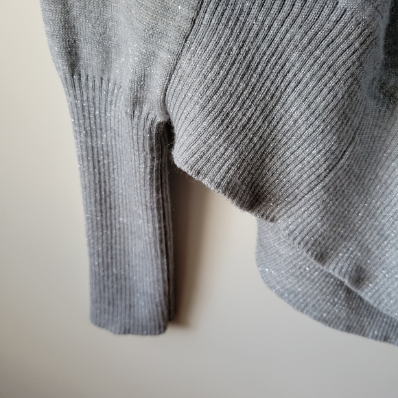 Smartwool Nokoni Dolman Sleeve Style Poncho Cream & Shimmer Gray - Picture 6 of 12